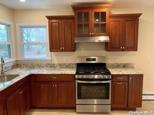 Building Photo - 509 E Broadway