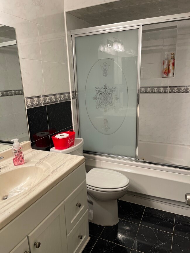 Building Photo - 12840 SW 11th Pl