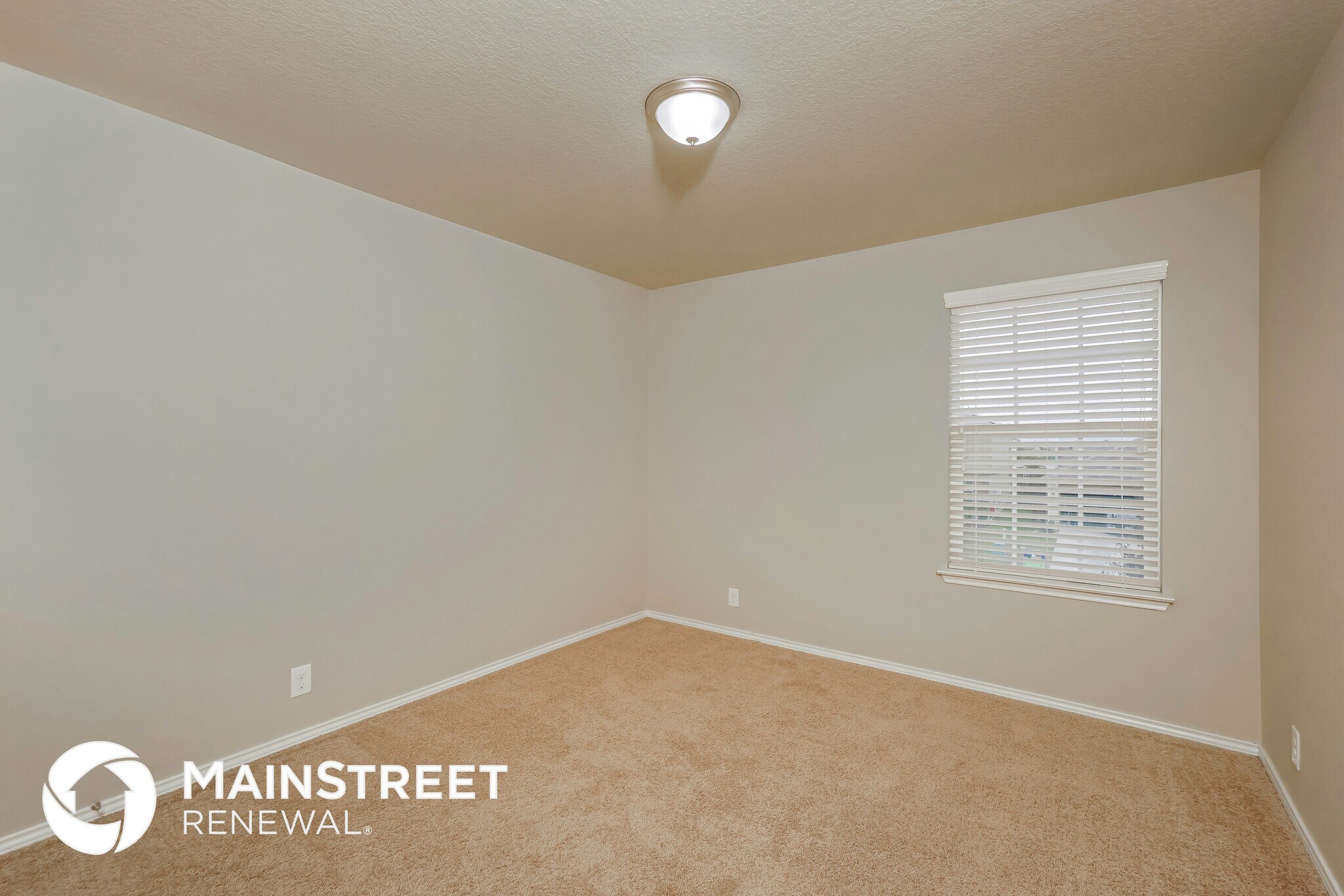 Building Photo - 8939 Hickman Pk