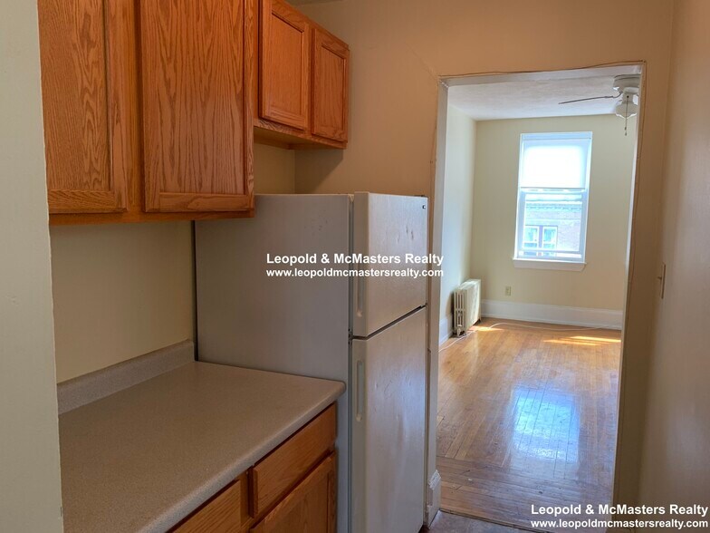 Building Photo - 136 Chiswick Rd