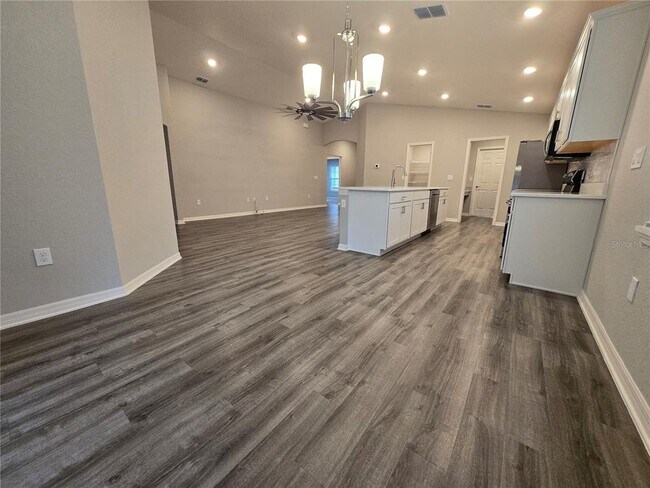 Building Photo - 1352 Mountain Flower Ln