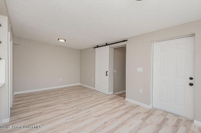 Building Photo - 2626 Sarno Rd
