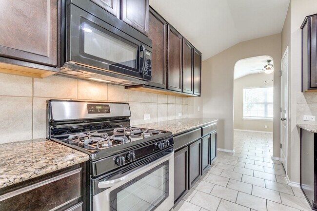 Building Photo - WILDHORSE AT TAUSCH FARMS RENTAL