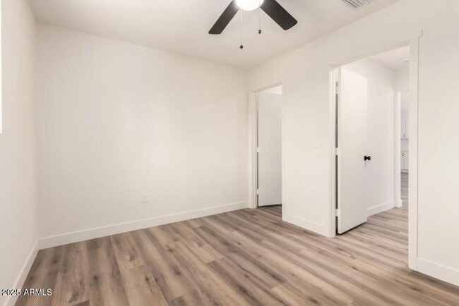 Building Photo - 17615 N Whispering Oaks Dr