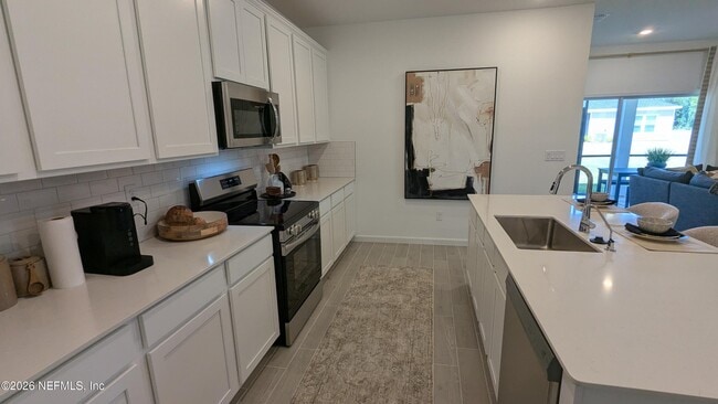 Building Photo - 15615 Thomas Crk Wy