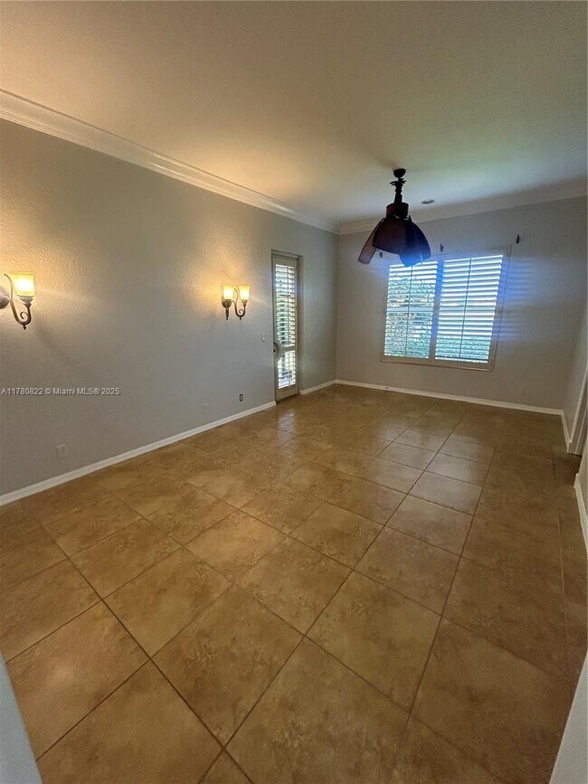 Building Photo - 240 Isle Verde Way