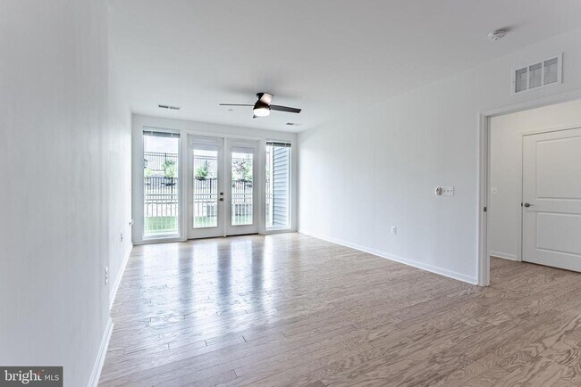 Building Photo - 3700 Havertill Ln