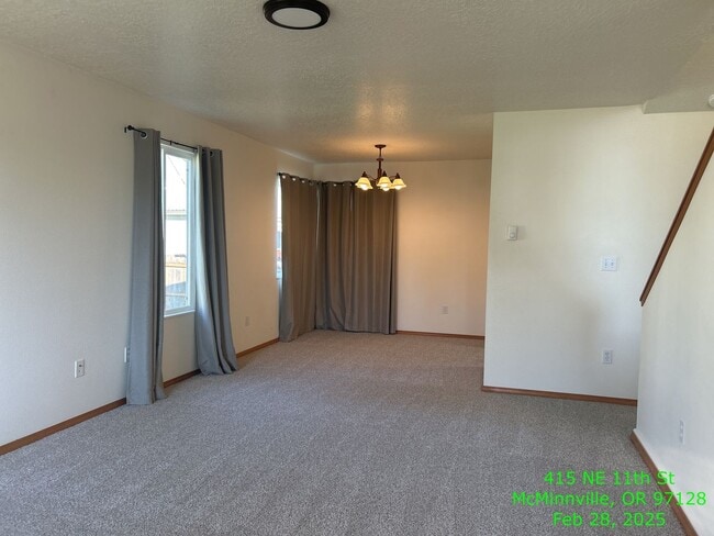 Building Photo - 415-421 NE 11th St