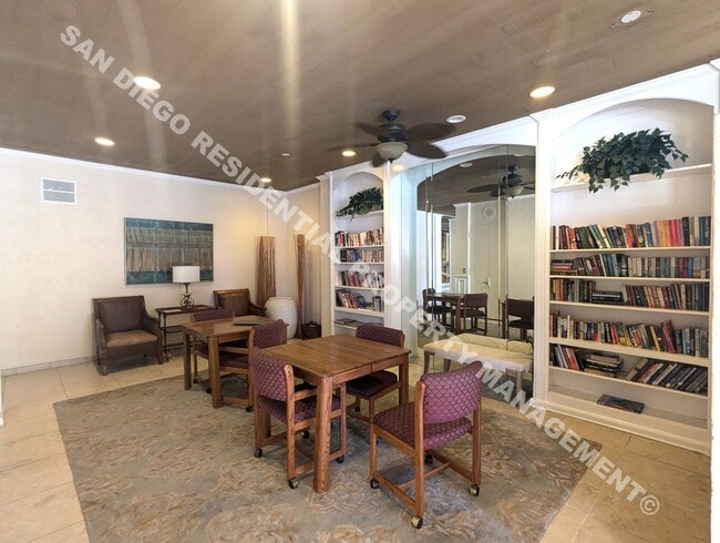 Building Photo - Charming Studio near the PB, the Bay and t...