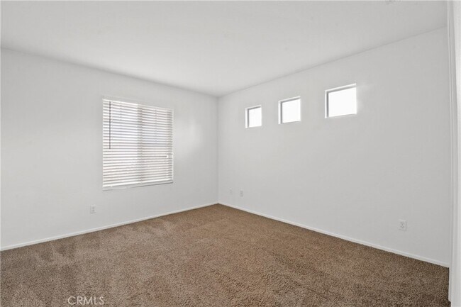 Building Photo - 12209 Saxon Dr