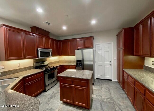 Building Photo - 129 Via Aldea
