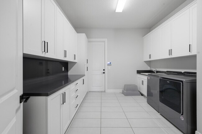 Building Photo - 17101 Magnolia Estates Dr