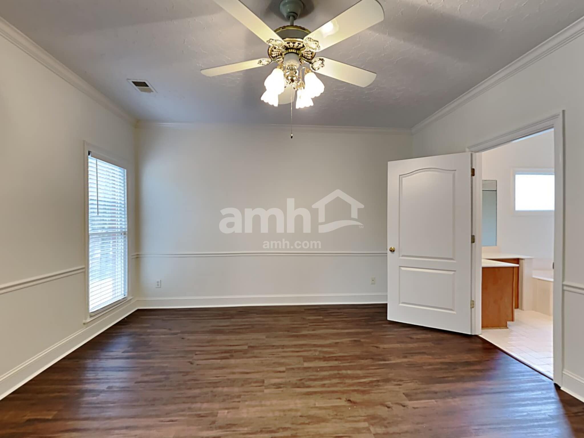 Building Photo - 6207 Chester Cv