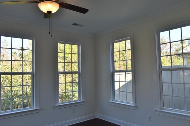 Building Photo - Townhouse for Rent in Hixson