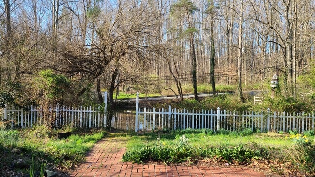 Building Photo - 11308 Popes Head Rd