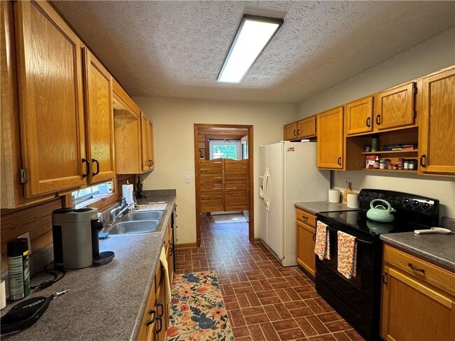 Building Photo - 8911 Daer Water Dr