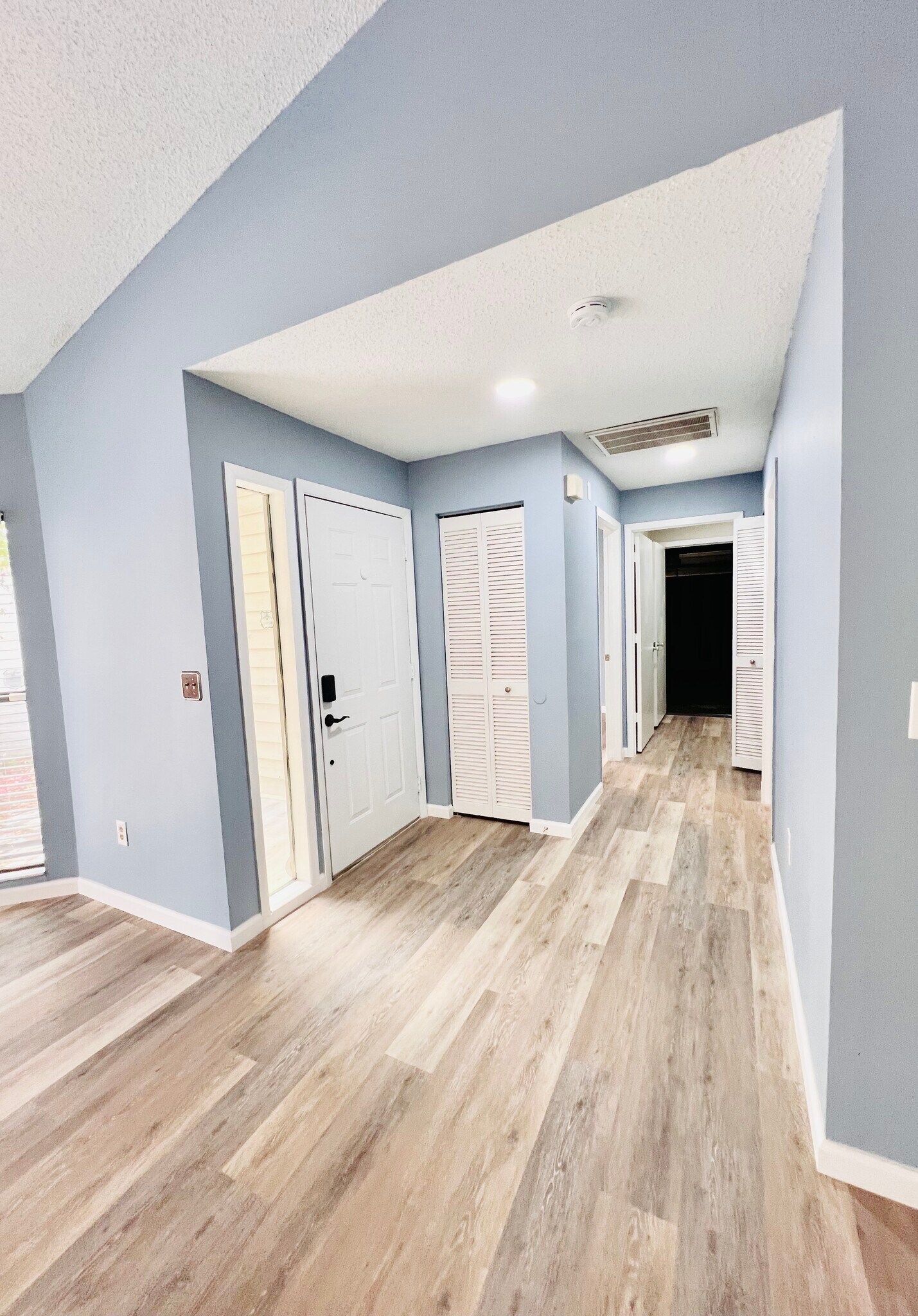 Building Photo - 13903 LAZY OAK DRIVE