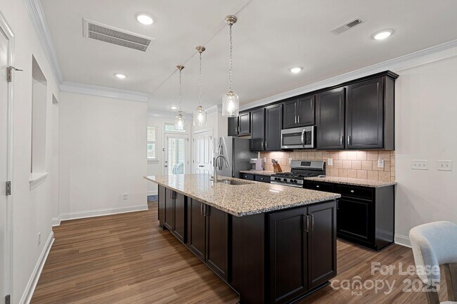 Building Photo - 208 Waterlynn Ridge Rd