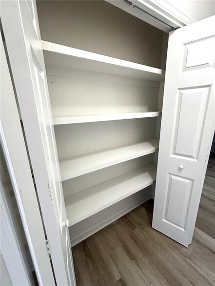 Building Photo - 2305 Eastgate Dr SW