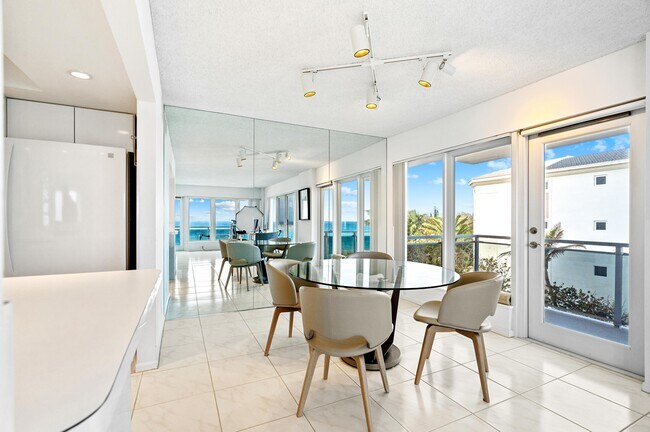 Building Photo - 2066 N Ocean Blvd