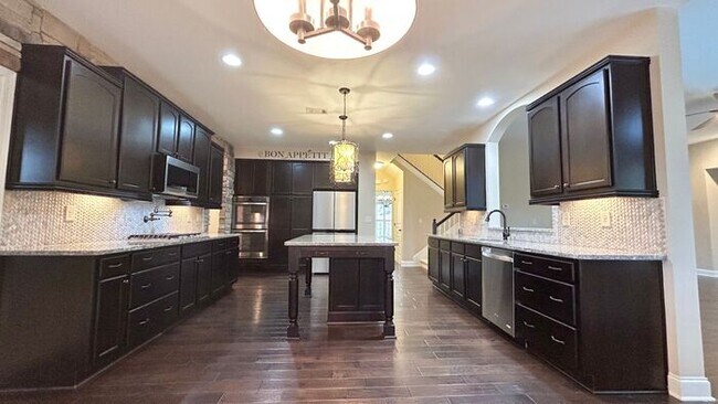 Building Photo - Stunning Cumming Executive Home, Hand Scraped Hardwoods, Custom Upgrades!