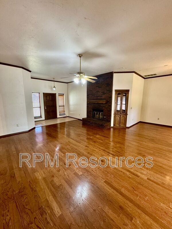 Building Photo - 1312 NW 184th St