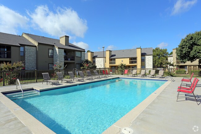 Building Photo - Polo Club Apartments