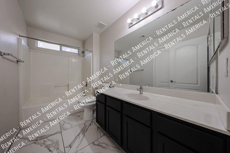 Building Photo - 44388 W Oster Dr