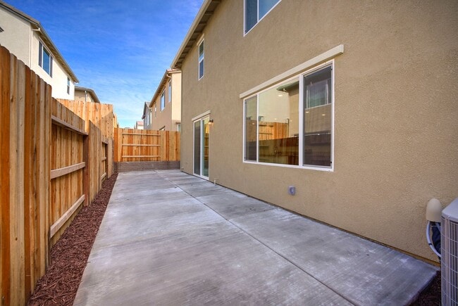 Building Photo - 4798 Tilly Dr