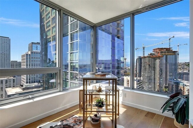 Primary Photo - Bright and Modern World-Class Condo