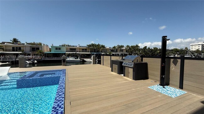 Building Photo - 3826 NE 171 St