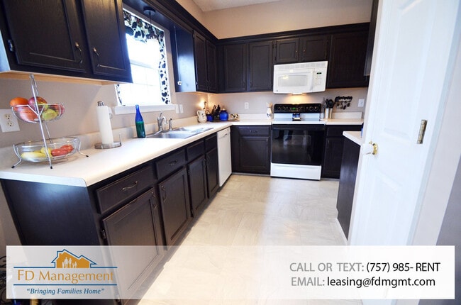 Building Photo - 3 Bedroom in York School District Availabl...