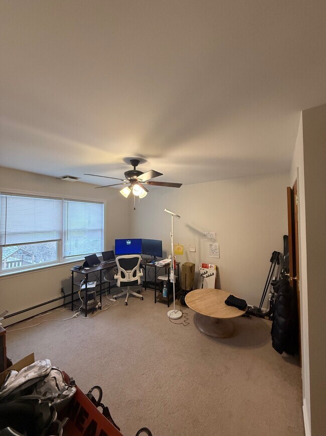 Building Photo - 23 Sunnyside Ter