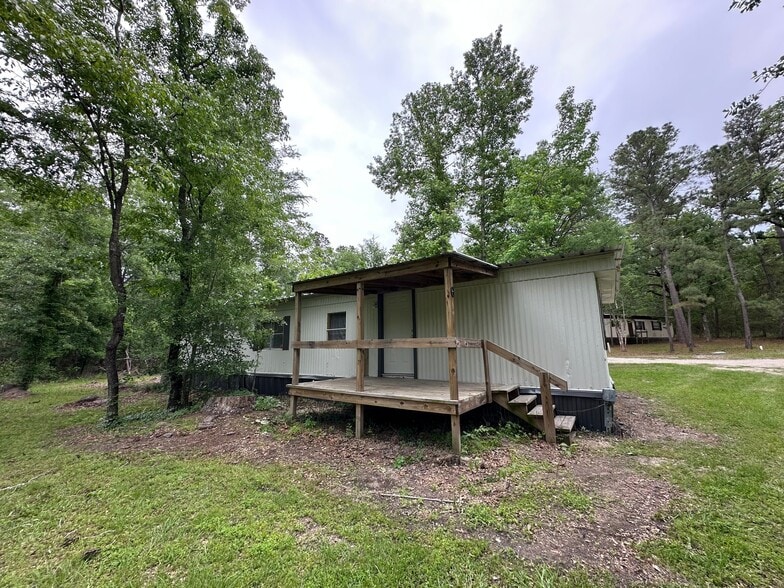 Building Photo - 85 Young Rd