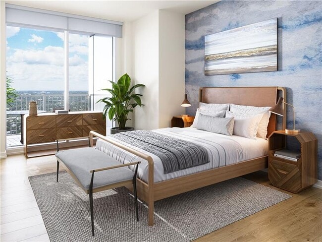 Building Photo - 320 W 6th St