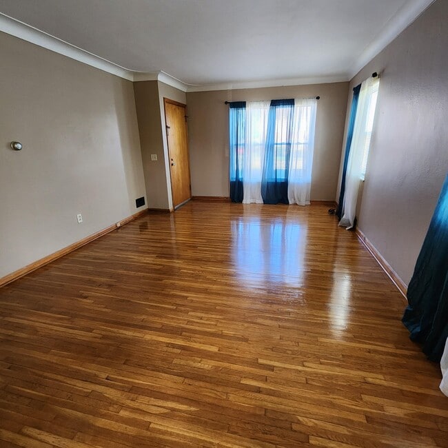 Building Photo - 3611 Douglas Rd