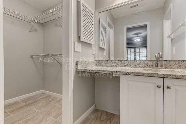 Building Photo - 1758 Alder Dr