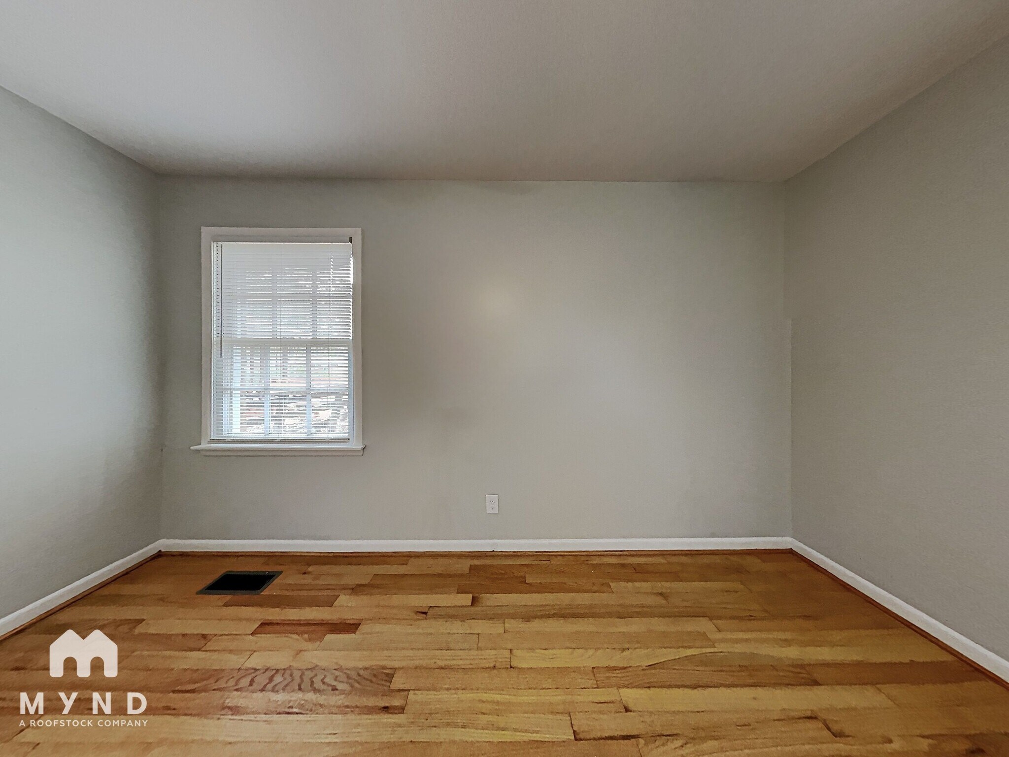 Building Photo - 1830 20th Ave