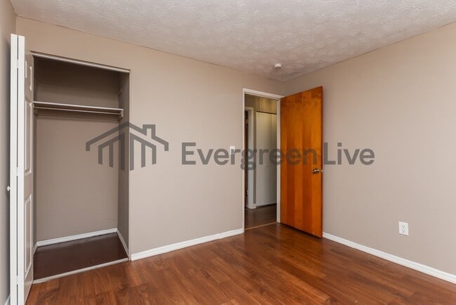 Building Photo - 5992 Rena Pl