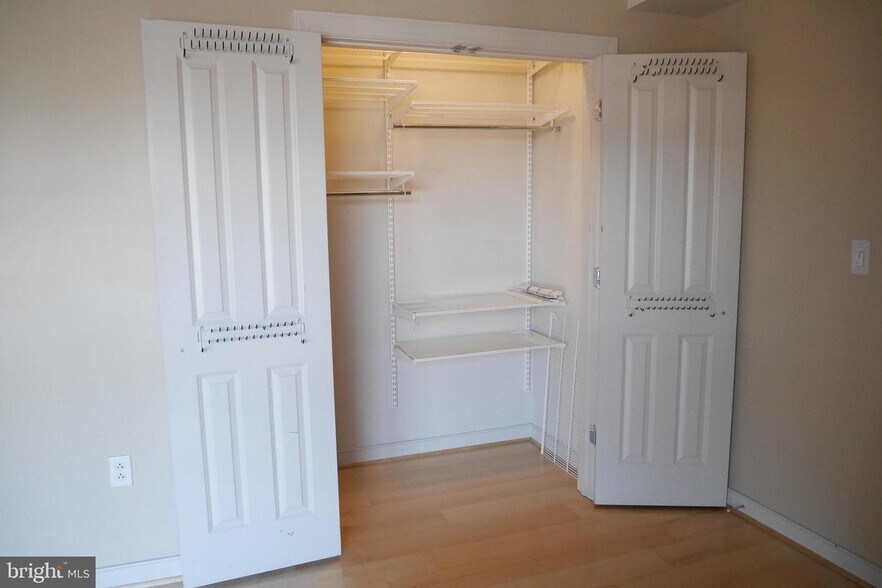 Bedroom Closet - 777 7th St NW