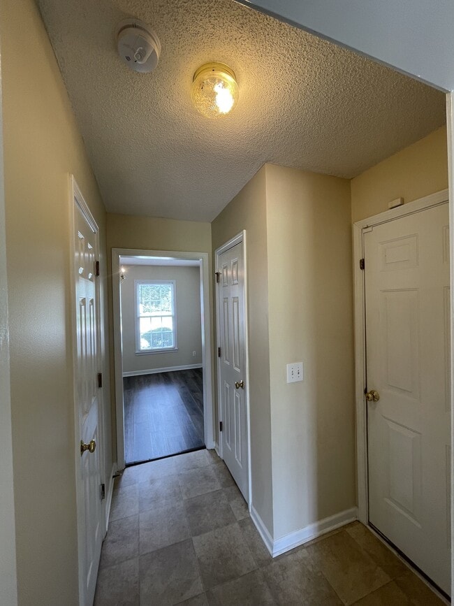 Building Photo - 4921 Martin Farms Rd