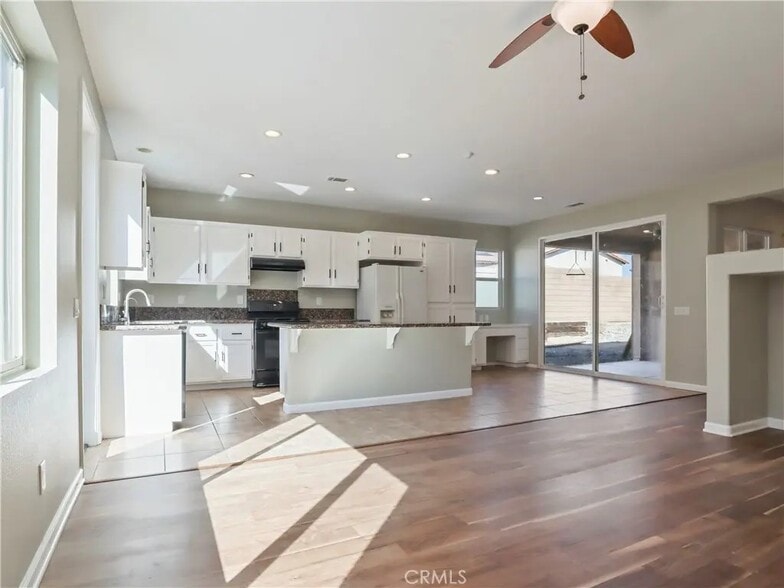 Kitchen - 11875 Morning Star Dr