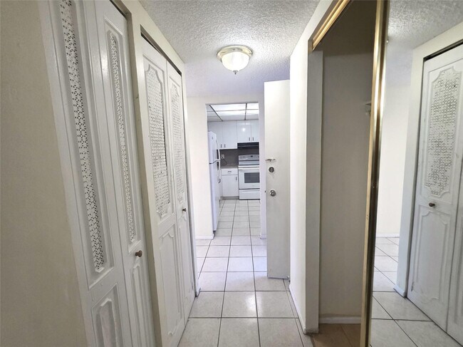 Building Photo - 15600 NW 7th Ave