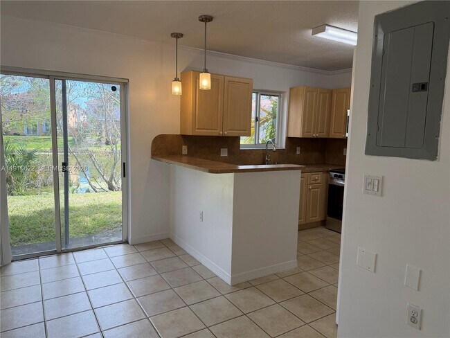 Building Photo - 2199 NW 77th Way