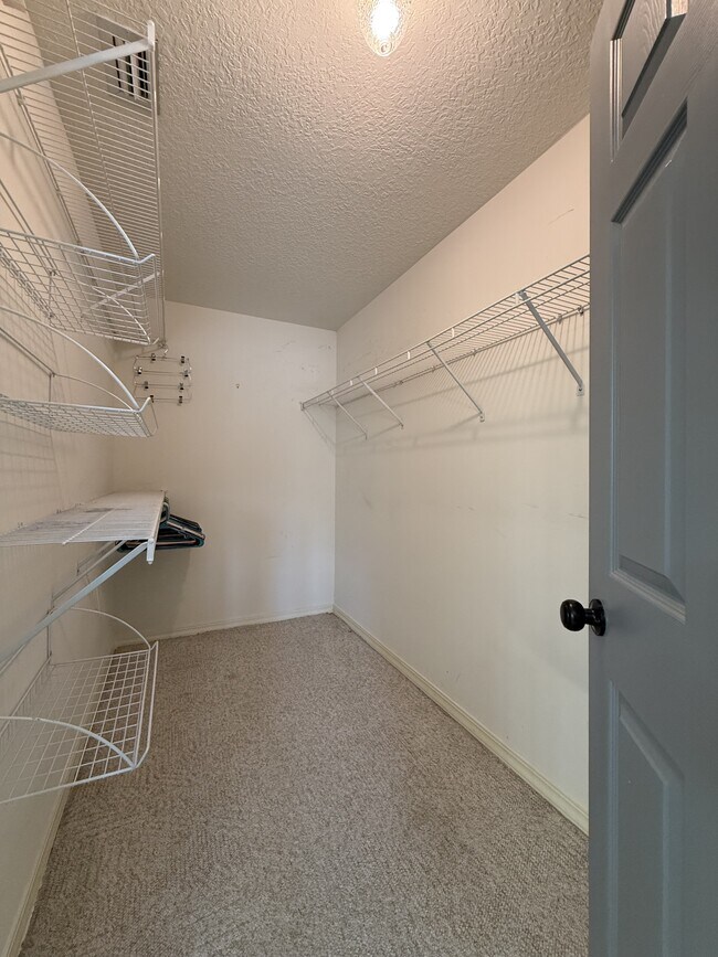 Building Photo - 4728 Innisbrook Ct N