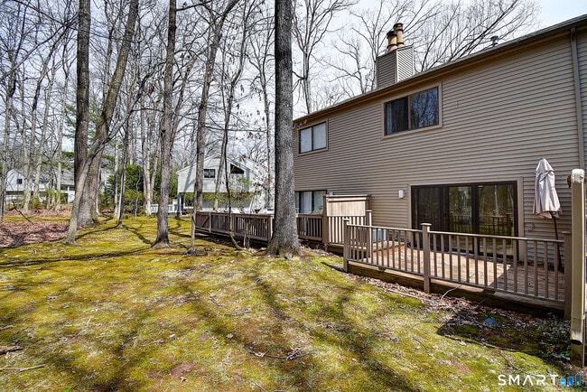 Building Photo - 32 Farmington Chase Crescent