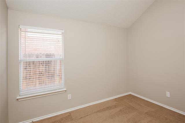 Building Photo - 1019 Bonanza Dr