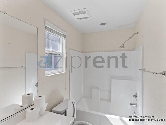 Building Photo - 181 Bonner Dr