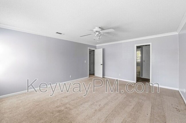 Building Photo - 792 Greenwood Dr