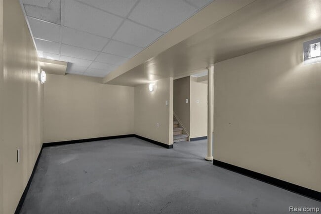 Building Photo - 17471 Evans St